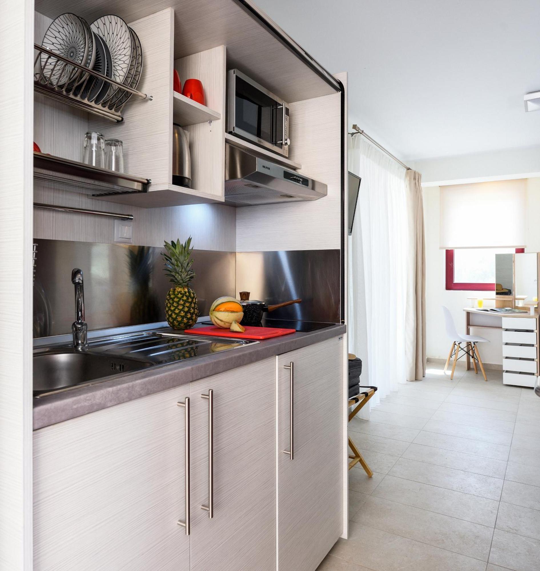 Elpiniki Luxury Rooms Nea Poteidaia Exterior photo