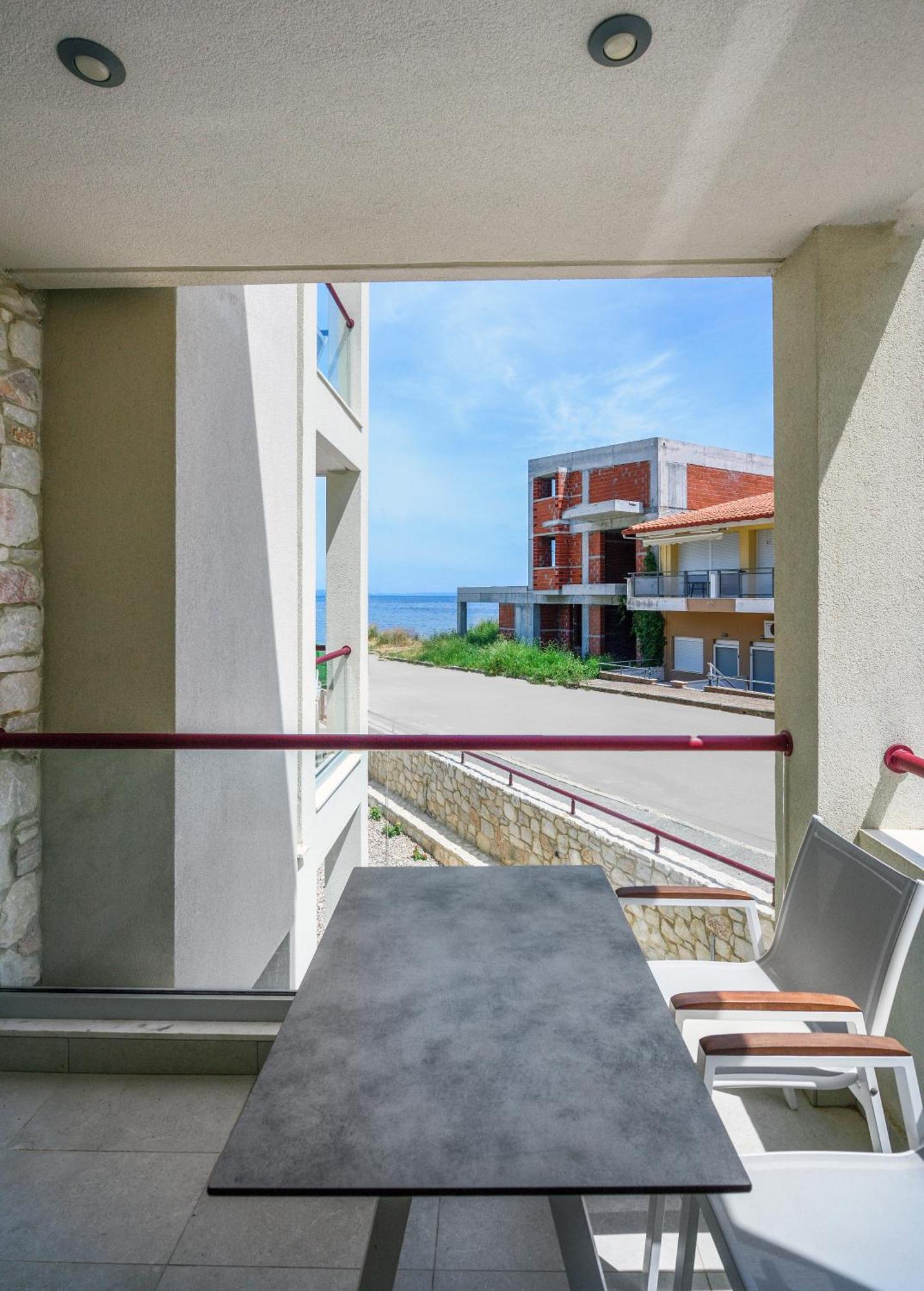 Elpiniki Luxury Rooms Nea Poteidaia Exterior photo
